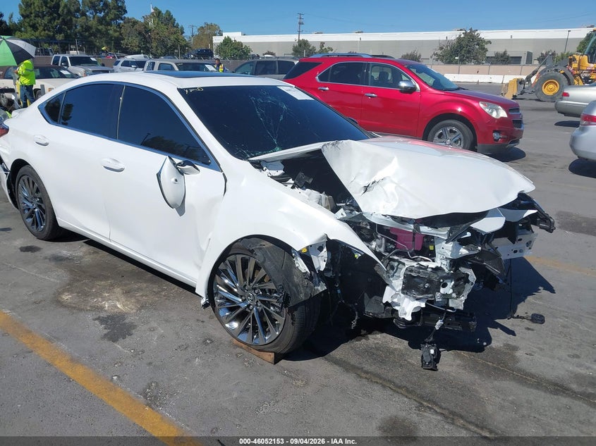 2025 Lexus ES VIN 58AEA1C18SU076952 — IAAI salvage auction photo