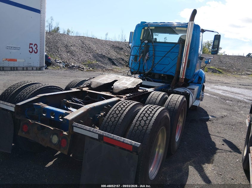2014 International Prostar VIN 1HSDJAPR4EH037982 IAAI salvage auction — FRONT END, Clear (Pennsylvania), sold $9,900 on 2026-09-22 (photo 4)