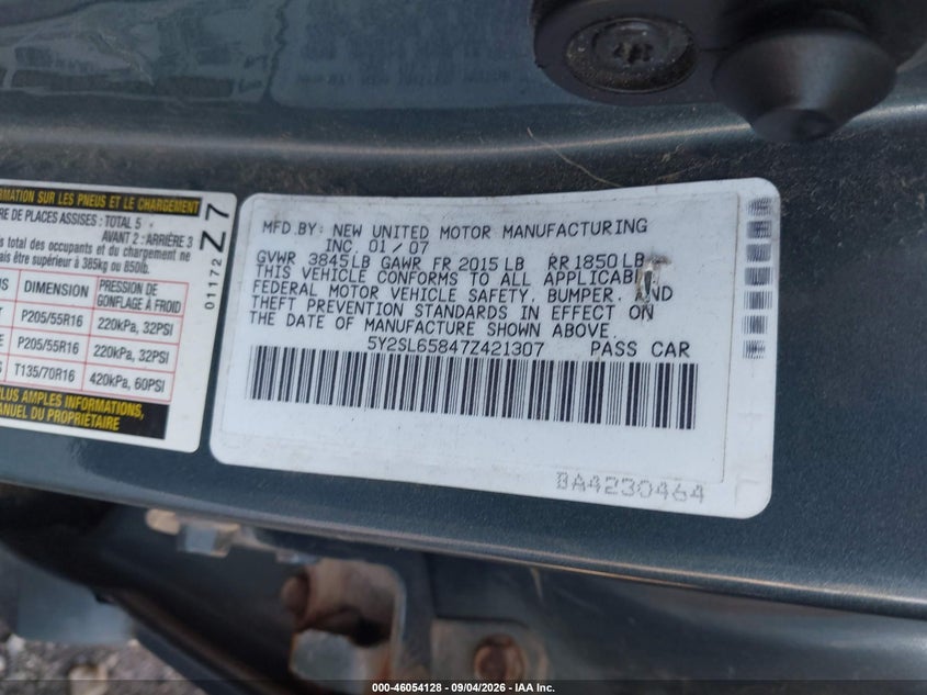 2007 Pontiac Vibe VIN 5Y2SL65847Z421307 IAAI salvage auction — NORMAL WEAR, Clear (New York), sold $600 on 2026-09-10 (photo 9)