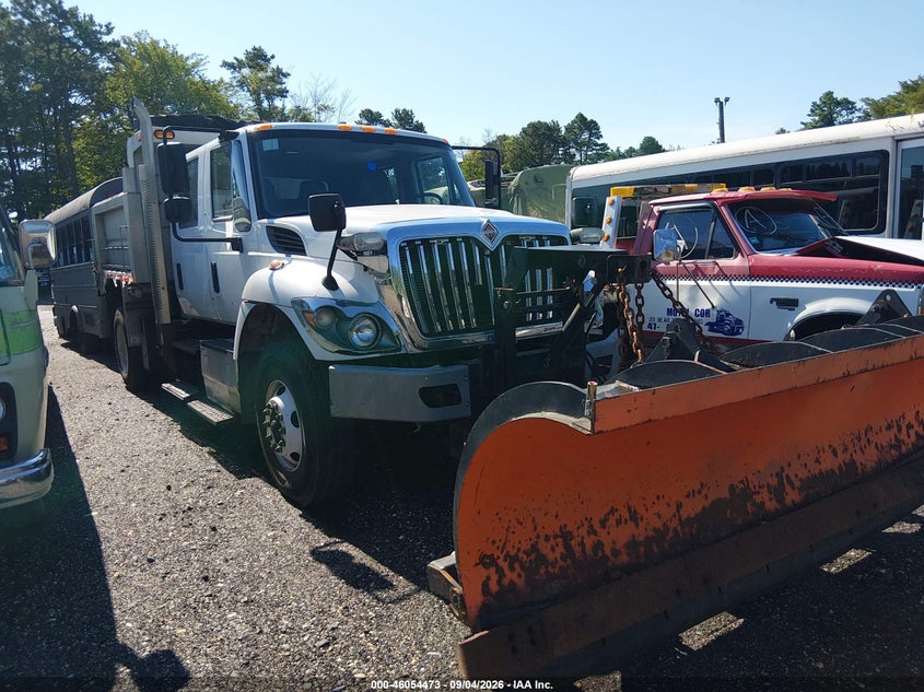 2017 International VIN 3HAWDTAR2HL477956 — IAAI salvage auction photo