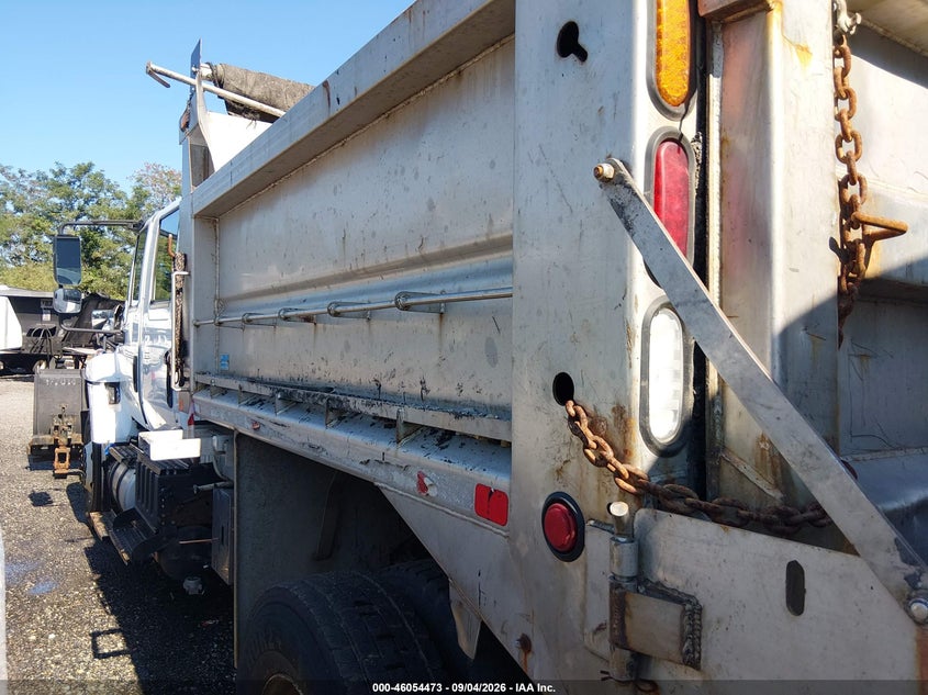 2017 International VIN 3HAWDTAR2HL477956 IAAI salvage auction — LEFT FRONT, Clear (Pennsylvania), sold $18,750 on 2026-09-29 (photo 3)
