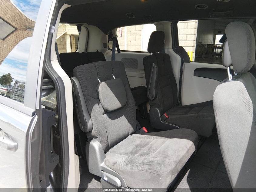 2016 Dodge Grand caravan VIN 2C4RDGBG9GR365646 IAAI salvage auction — NORMAL WEAR, SF97 (California), sold $10,000 on 2026-09-17 (photo 8)