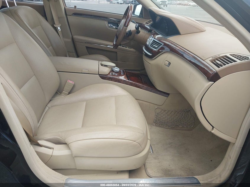 2010 Mercedes-benz S class VIN WDDNG8GB8AA315105 IAAI salvage auction — NORMAL WEAR, Clear (Florida), sold $25 on 2026-10-04 (photo 5)