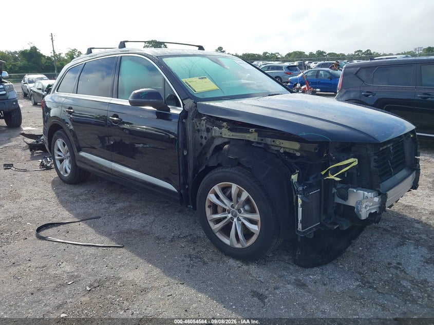 2019 Audi Q7 VIN WA1LAAF77KD044541 — IAAI salvage auction photo