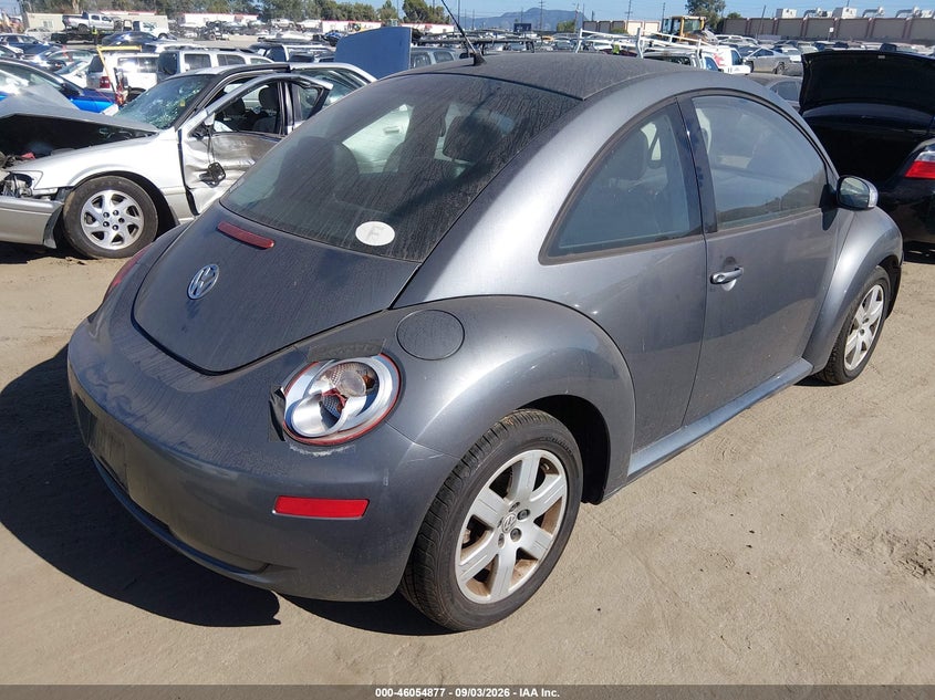 2007 Volkswagen Beetle VIN 3VWRG31CX7M507571 IAAI salvage auction — NORMAL WEAR, App For Dup Clear (California), sold $700 on 2026-09-11 (photo 4)