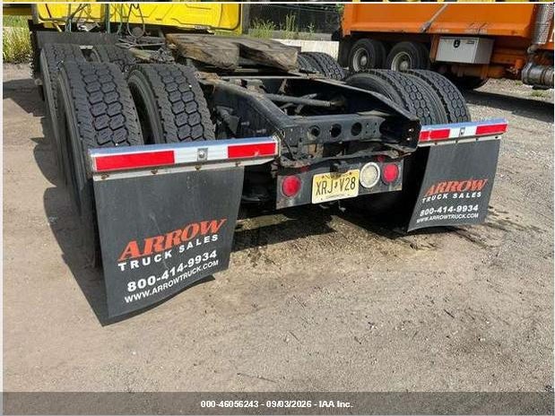 2020 International Rh VIN 3HSDWTZR9LN844981 IAAI salvage auction — REPOSSESSION, Original (West Virginia), sold $0 on 2026-09-12 (photo 8)
