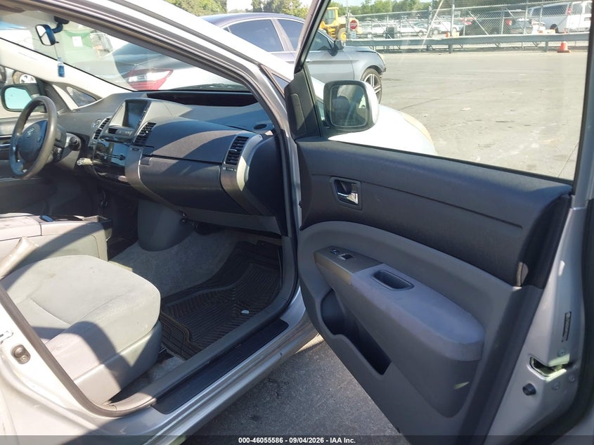 2009 Toyota Prius VIN JTDKB20UX97828384 IAAI salvage auction — NORMAL WEAR, Clear-Dealer Only (North Carolina), sold $325 on 2026-10-09 (photo 5)