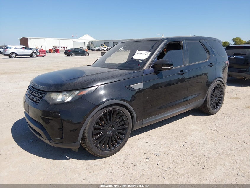2018 Land rover Discovery VIN SALRG2RV0JA054304 IAAI salvage auction — NORMAL WEAR, Original (Texas), sold $4,925 on 2026-10-07 (photo 2)