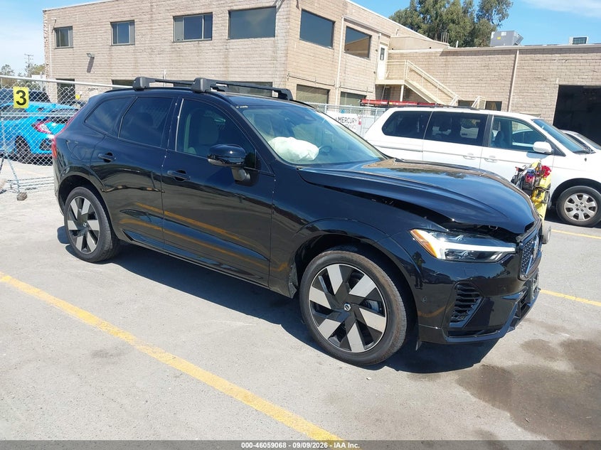 2024 Volvo XC60 VIN YV4H60DLXR1860725 — IAAI salvage auction photo