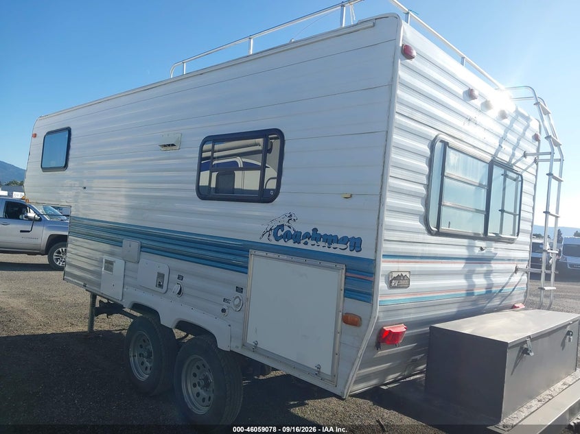 1997 Coachmen 5th Wheel VIN 1TC3B0947VG004935 IAAI salvage auction — Normal Wear & Tear, Clear, sold $100 on 2026-10-13 (photo 3)