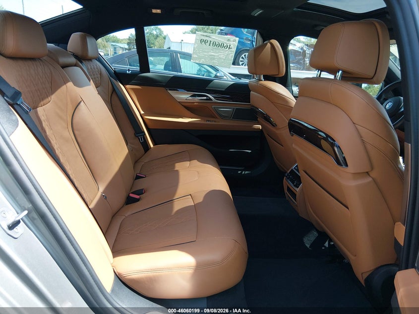2021 BMW 7 Series VIN WBA7U2C04MCF65379 IAAI salvage auction — ENGINE DAMAGE, Salvage Title, sold $11,900 on 2026-10-03 (photo 8)