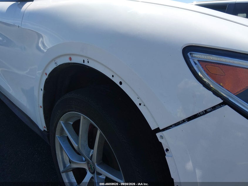 2019 Alfa romeo Stelvio VIN ZASPAKBN5K7C30215 IAAI salvage auction — NORMAL WEAR, Regular (Nevada), sold $4,250 on 2026-10-16 (photo 6)