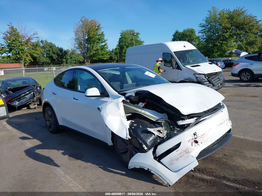 2026 Tesla Model y VIN 7SAYGDEEXTA437794 — IAAI salvage auction photo