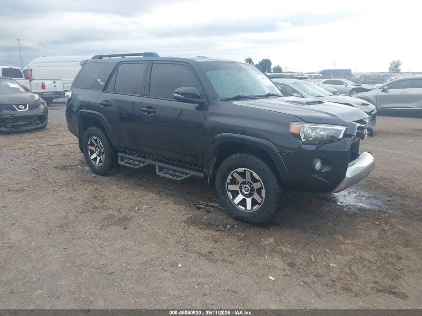 2020 Toyota 4runner VIN JTEBU5JR6L5776532 IAAI salvage auction — FRONT END, Wait Title, sold $9,700 on 2026-10-16 (photo 1)