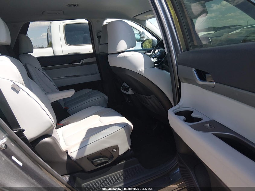 2025 Hyundai Palisade VIN KM8R24GE2SU950507 IAAI salvage auction — REAR END, Enterprise Vehicles Clear Only (Texas), sold $21,300 on 2026-09-14 (photo 8)