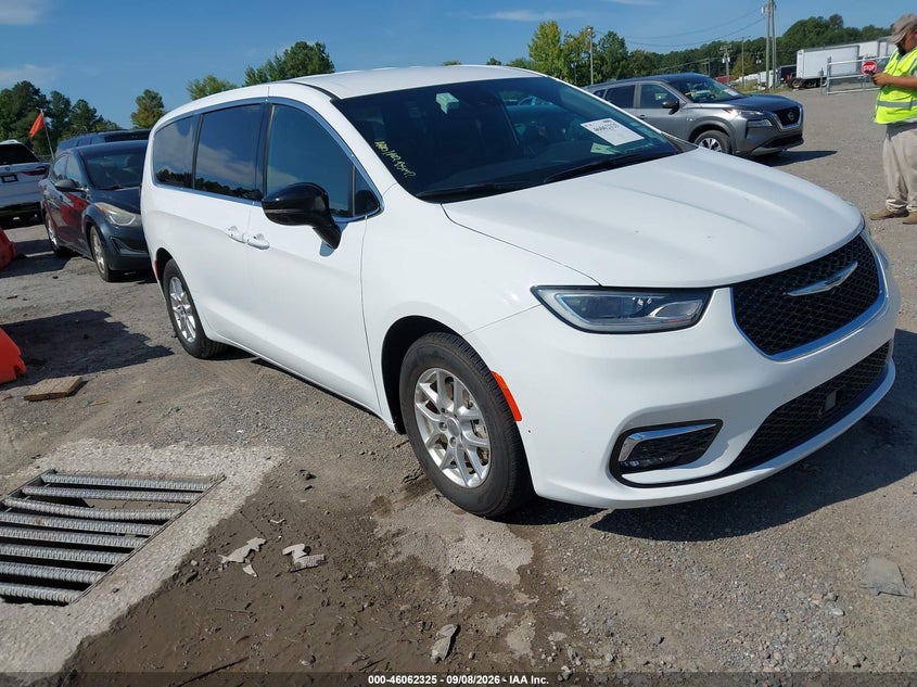 2025 Chrysler Pacifica VIN 2C4RC1BG0SR520741 — IAAI salvage auction photo
