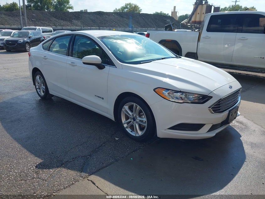 2018 Ford Fusion VIN 3FA6P0UUXJR271528 — IAAI salvage auction photo