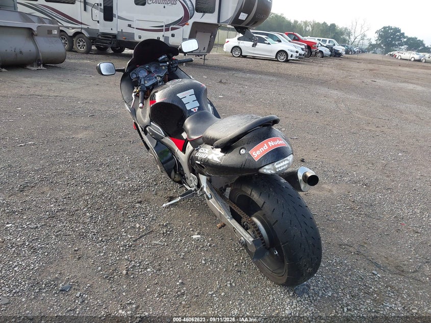 2005 Suzuki Gs VIN JS1GW71AX52111187 IAAI salvage auction — LEFT SIDE, Salvage (Ohio), sold $1,600 on 2026-10-02 (photo 3)