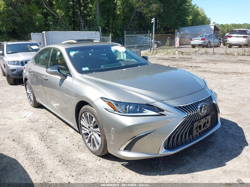 2021 Lexus ES VIN 58ADZ1B17MU106905 — IAAI salvage auction photo