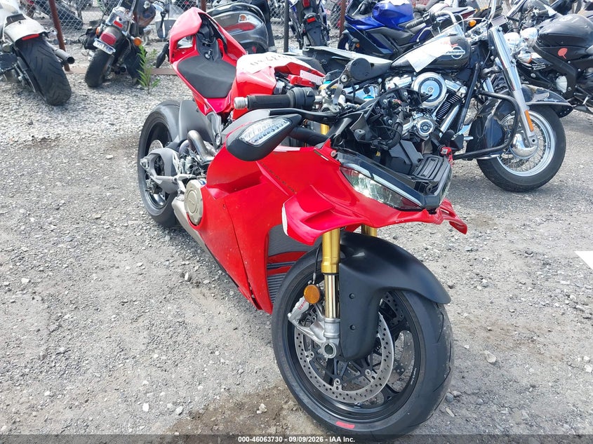 2025 Ducati Panigale VIN ZDMDAG6W0SB004113 — IAAI salvage auction photo