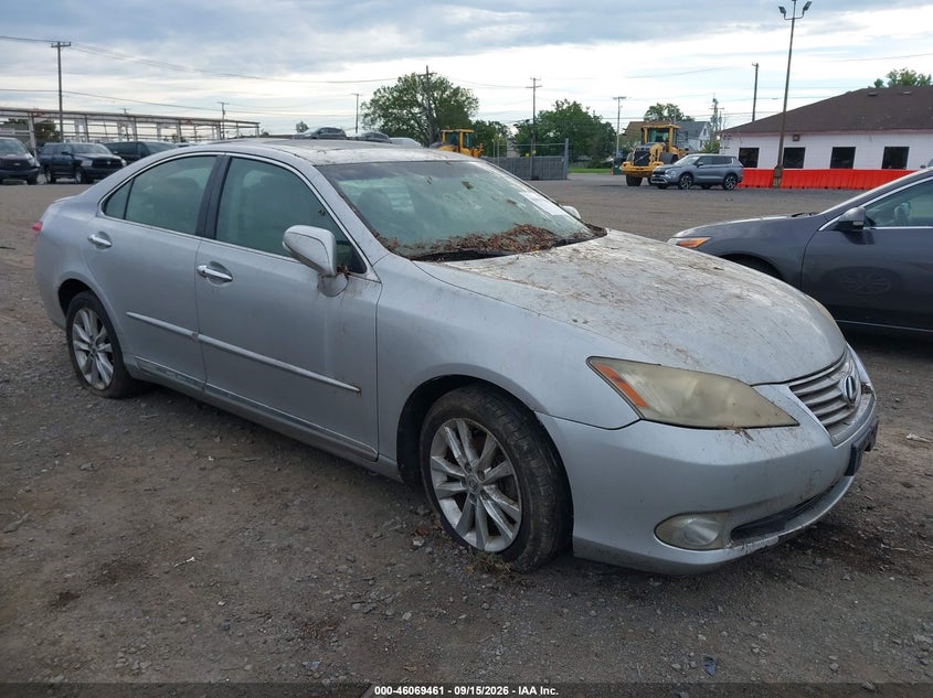 2011 Lexus Es 350 VIN JTHBK1EG4B2435057 IAAI salvage auction — NORMAL WEAR, Clear (New York), sold $925 on 2026-10-09 (photo 1)