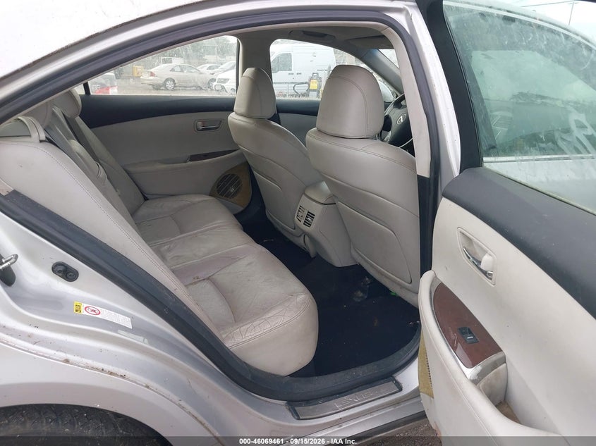 2011 Lexus Es 350 VIN JTHBK1EG4B2435057 IAAI salvage auction — NORMAL WEAR, Clear (New York), sold $925 on 2026-10-09 (photo 8)