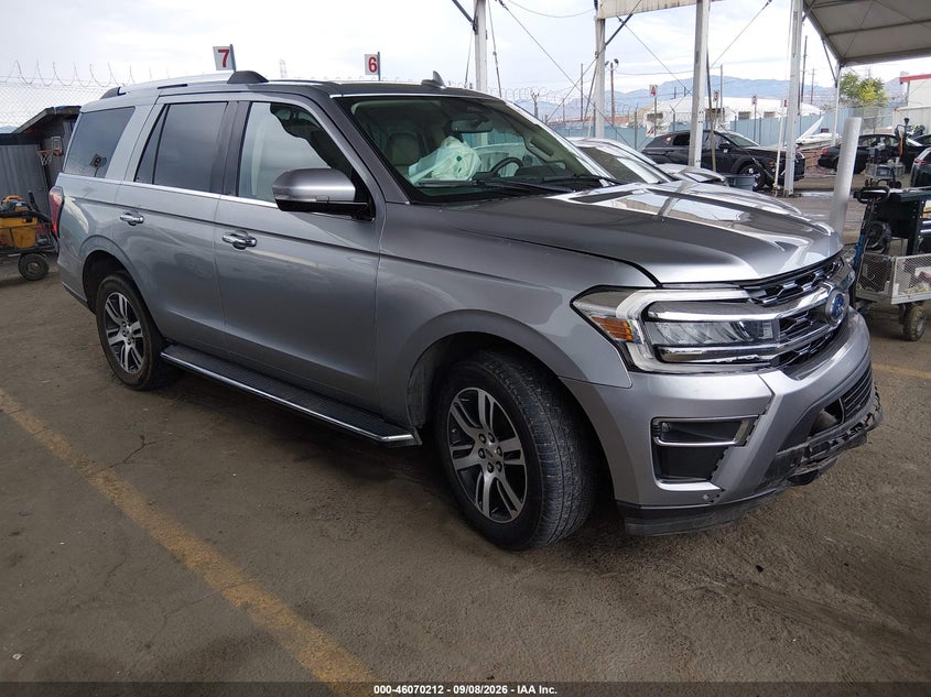 2023 Ford Expedition VIN 1FMJU2A86PEA07486 — IAAI salvage auction photo