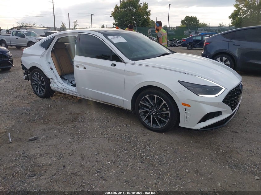 2020 Hyundai Sonata VIN 5NPEH4J25LH056528 — IAAI salvage auction photo