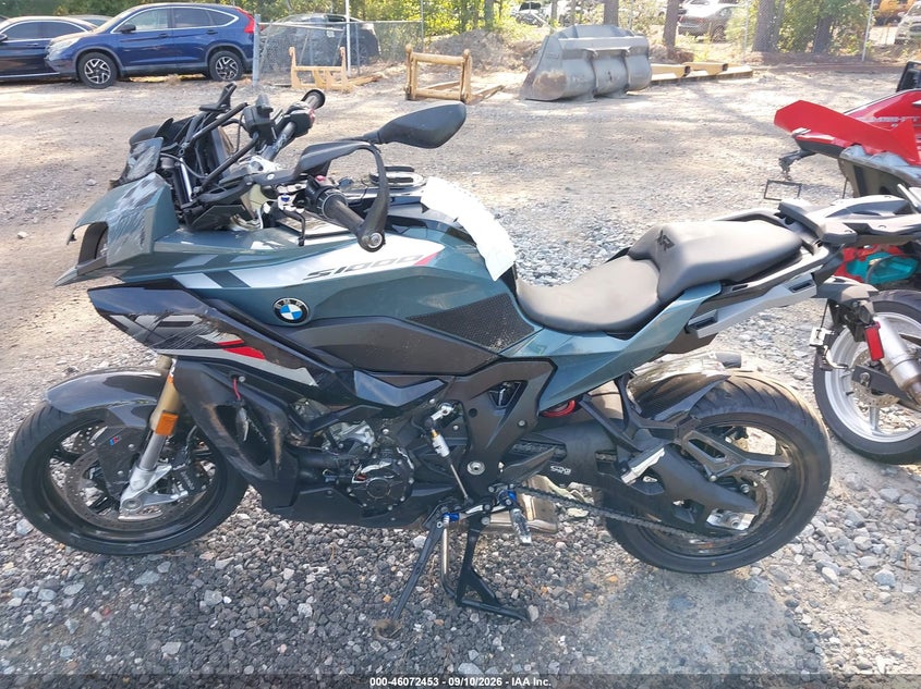 2026 BMW S 1000 VIN WB10P130XT6M91320 IAAI salvage auction — LEFT FRONT, Wait Title, sold $9,050 on 2026-10-21 (photo 2)