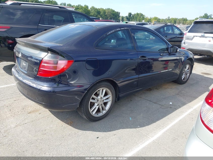 2003 Mercedes-benz C class VIN WDBRN40J53A415269 IAAI salvage auction — NORMAL WEAR, Clear-Dealer Only (North Carolina), sold $400 on 2026-09-27 (photo 4)