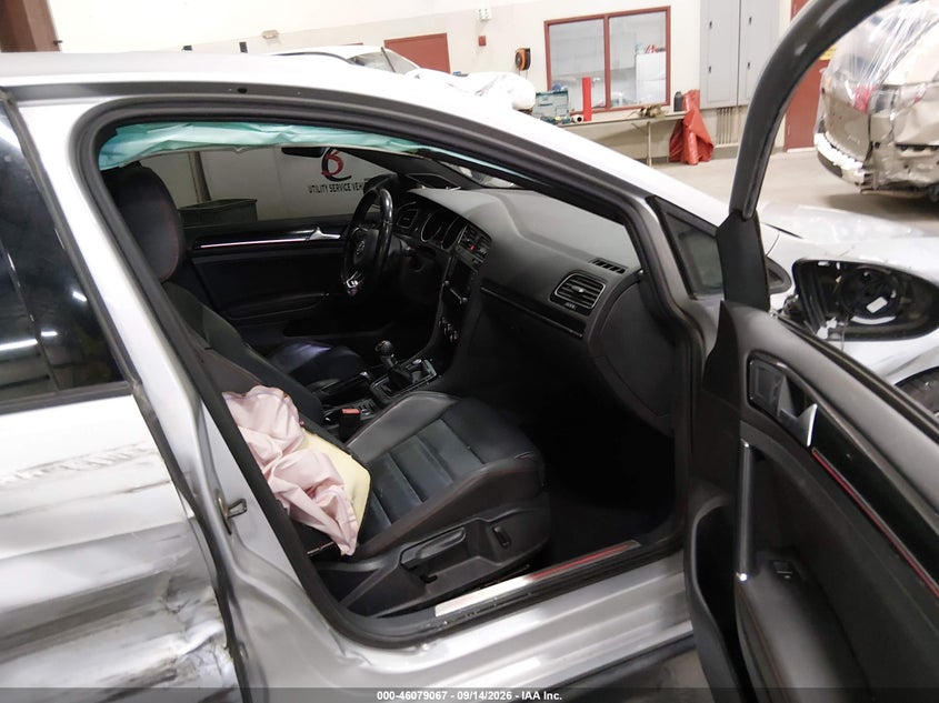 2015 Volkswagen Golf gti VIN 3VW5T7AUXFM063911 IAAI salvage auction — SIDE, Salvage (Idaho), sold $2,200 on 2026-10-07 (photo 5)
