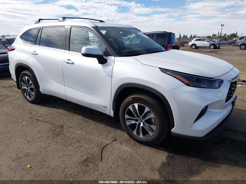 2022 Toyota Highlander VIN 5TDHBRCH3NS553300 — IAAI salvage auction photo