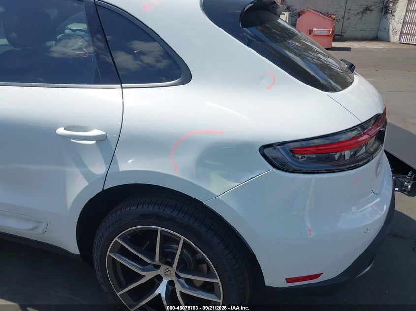 2026 Porsche Macan VIN WP1AA2A57TLB11945 IAAI salvage auction — REAR END, Wait Title, sold $33,125 on 2026-10-14 (photo 6)