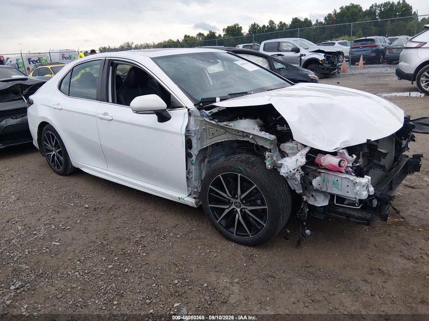 2022 Toyota Camry VIN 4T1S31AK4NU585263 — IAAI salvage auction photo