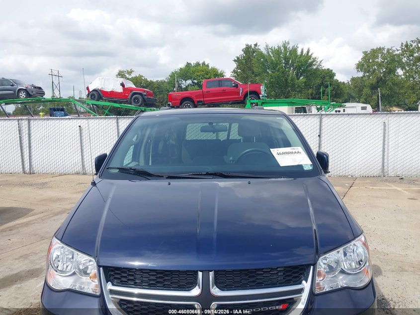 2013 Dodge Caravan VIN 2C4RDGCG8DR599061 IAAI salvage auction — NORMAL WEAR, Wait Title, sold $18,600 on 2026-09-22 (photo 6)