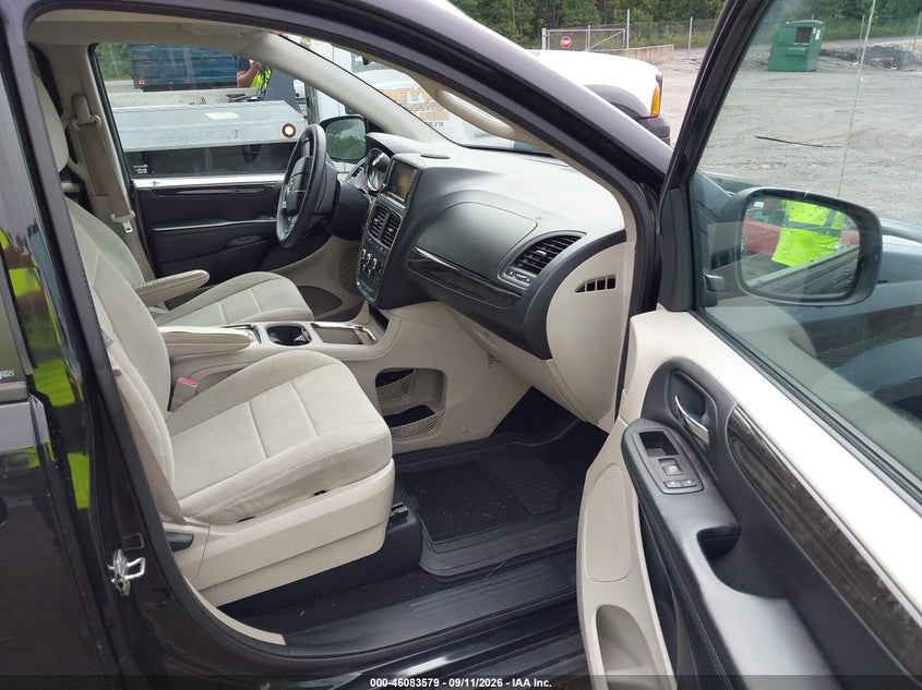 2013 Dodge Grand caravan VIN 2C4RDGCG4DR726341 IAAI salvage auction — NORMAL WEAR, Clear (Maryland), sold $25 on 2026-10-04 (photo 5)