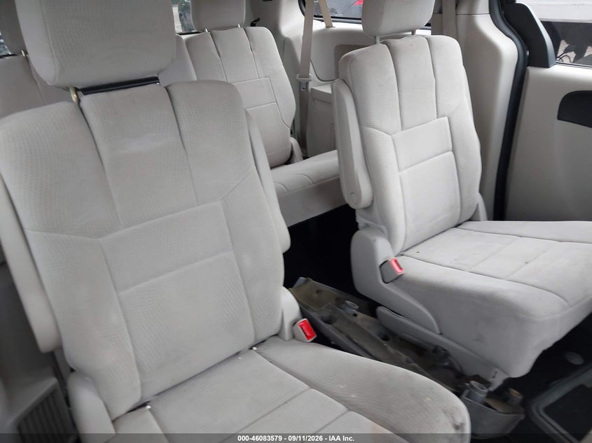 2013 Dodge Grand caravan VIN 2C4RDGCG4DR726341 IAAI salvage auction — NORMAL WEAR, Clear (Maryland), sold $25 on 2026-10-04 (photo 8)