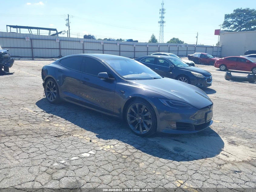 2019 Tesla Model s VIN 5YJSA1E29KF305541 — IAAI salvage auction photo