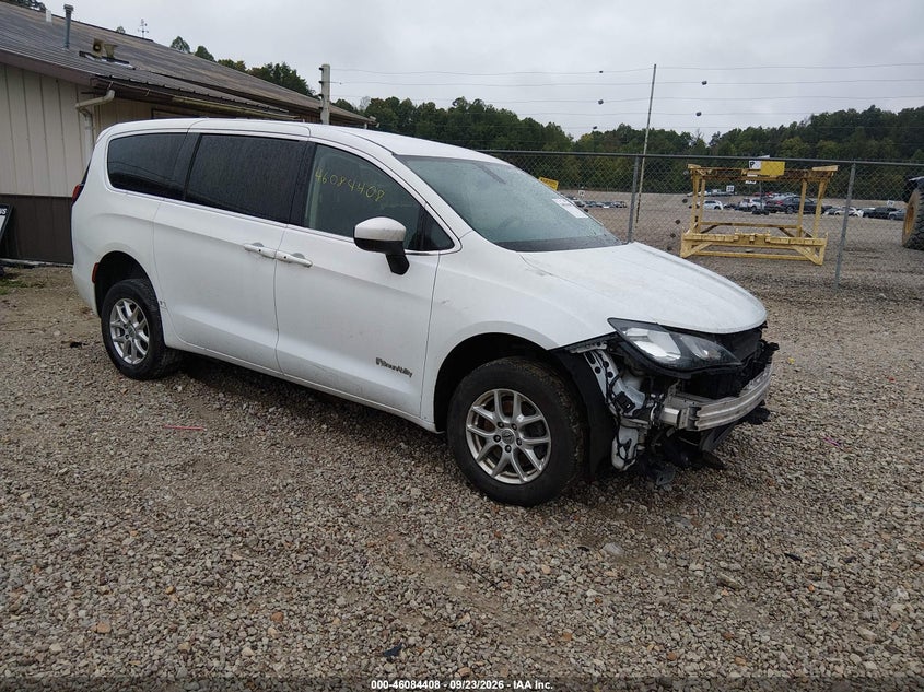 2022 Chrysler Voyager VIN 2C4RC1CG3NR172257 — IAAI salvage auction photo