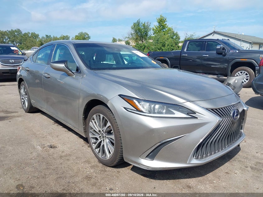 2020 Lexus ES VIN 58AD21B19LU005433 — IAAI salvage auction photo
