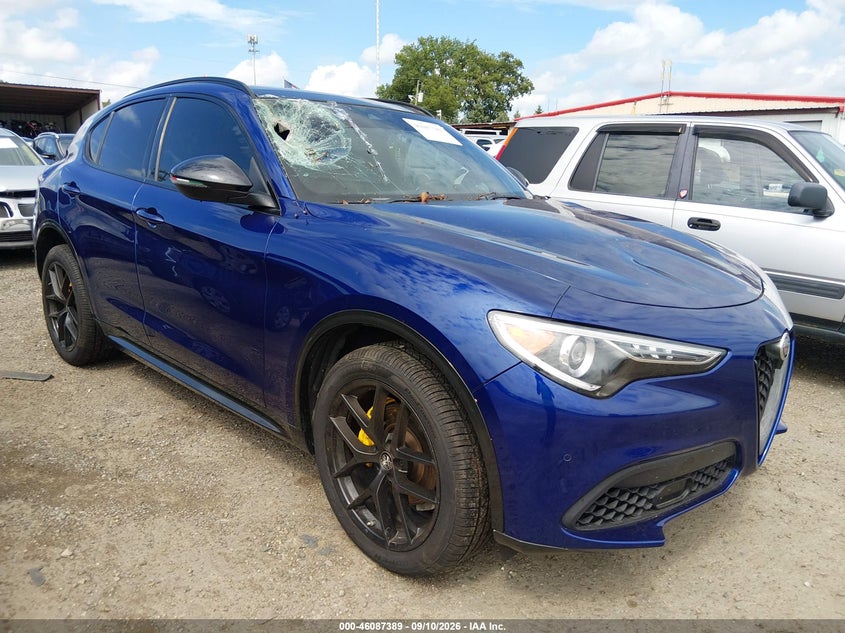 2021 Alfa romeo Stelvio VIN ZASPAKBN0M7D15692 — IAAI salvage auction photo