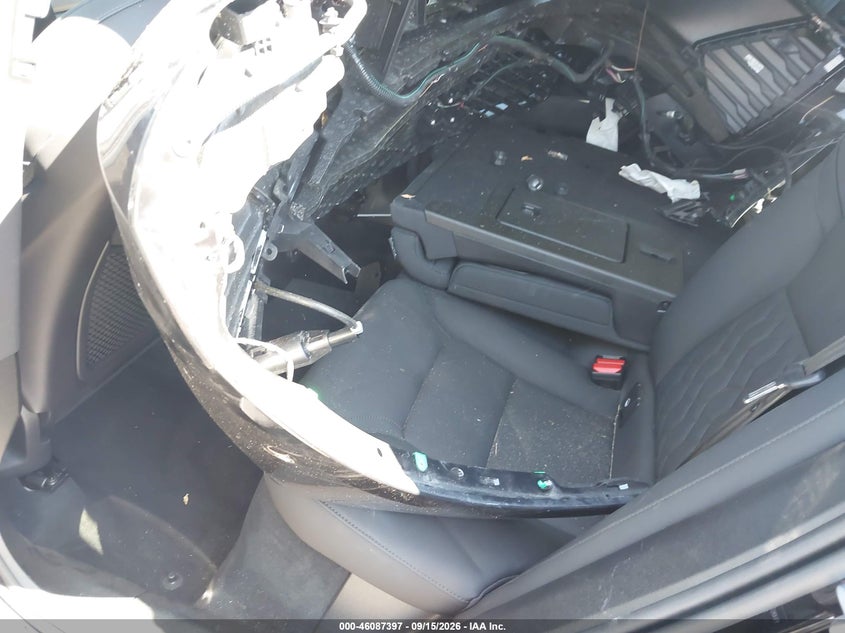 2026 Volvo Xc60 VIN YV4M12RC5T1459737 IAAI salvage auction — FRONT END, Clear (Illinois), sold $27,100 on 2026-09-25 (photo 8)