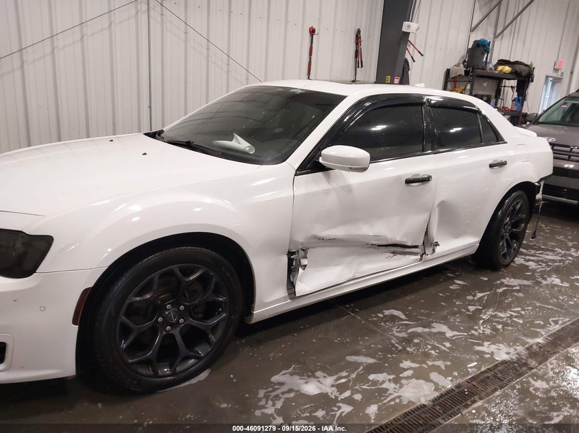 2019 Chrysler 300 VIN 2C3CCABTXKH593497 IAAI salvage auction — SIDE, Wait Title, sold $9,400 on 2026-10-17 (photo 6)