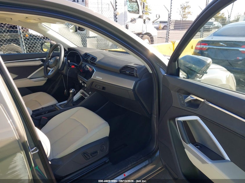 2023 Audi Q3 VIN WA1EECF36P1067761 IAAI salvage auction — RIGHT SIDE, Wait Title, sold $8,700 on 2026-09-26 (photo 5)