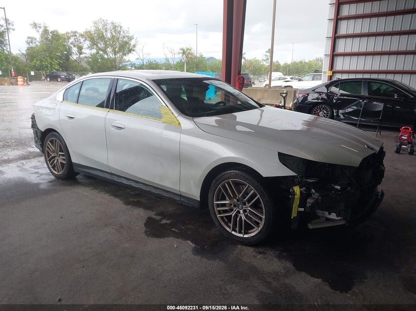 2025 BMW 5er VIN WBA43FJ00SCU57044 — IAAI salvage auction photo