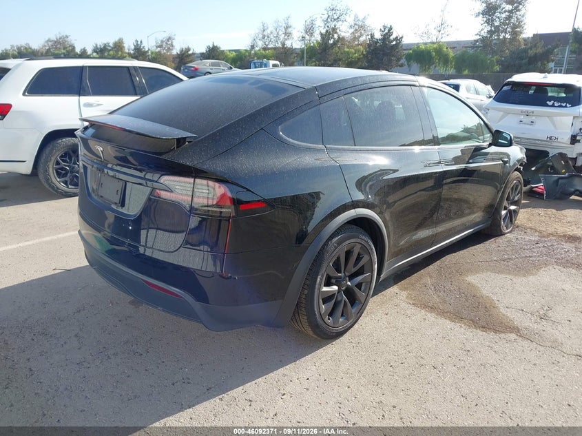2022 Tesla Model x VIN 7SAXCDE5XNF343654 IAAI salvage auction — FRONT END, Wait Title, sold $19,400 on 2026-10-12 (photo 4)
