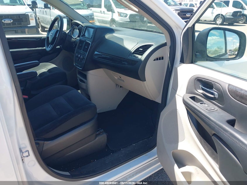2018 Dodge Grand caravan VIN 2C4RDGBG3JR296461 IAAI salvage auction — NORMAL WEAR, Sf97 (Arizona), sold $15,150 on 2026-10-08 (photo 5)