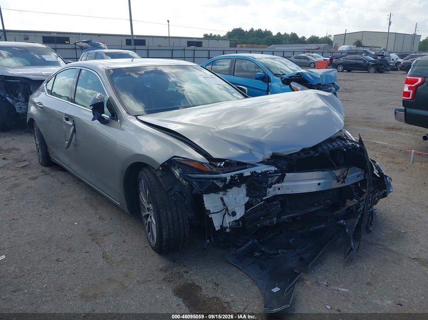 2020 Lexus ES VIN 58AEZ1B19LU057614 — IAAI salvage auction photo