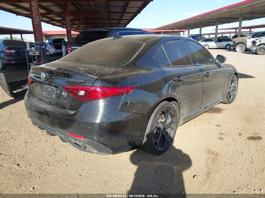 2018 Alfa romeo Giulia VIN ZARFAEEN6J7596125 IAAI salvage auction — WATER/FLOOD, Wait Title, sold $2,800 on 2026-09-20 (photo 4)