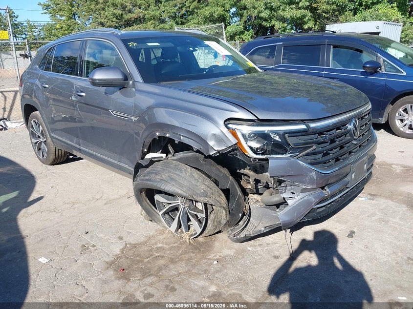 2025 Volkswagen Atlas Cross Sport VIN 1V2FE2CA2SC207159 — IAAI salvage auction photo